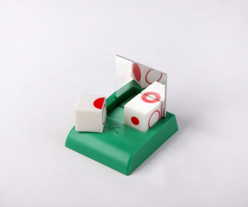 معمای مهره وآینه (جورچین آینه)